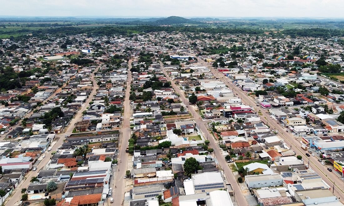 Justiça mantém bloqueio de R$ 1,5 milhão e afastamento parcial de prefeito no Nortão
