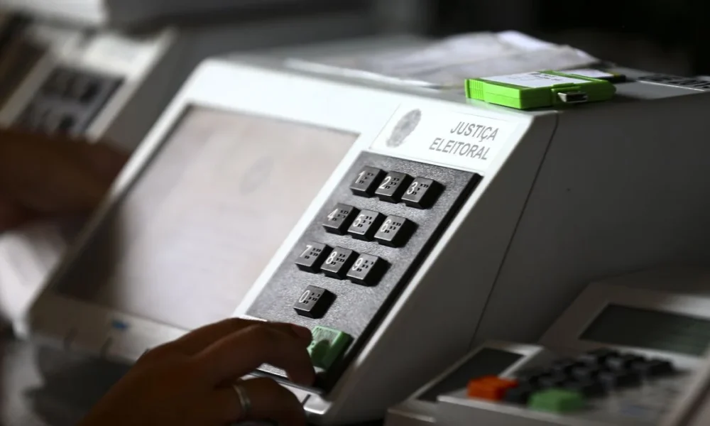 Veja como fica Cuiabá após decisão de Zanin que ampliou o horário de votação