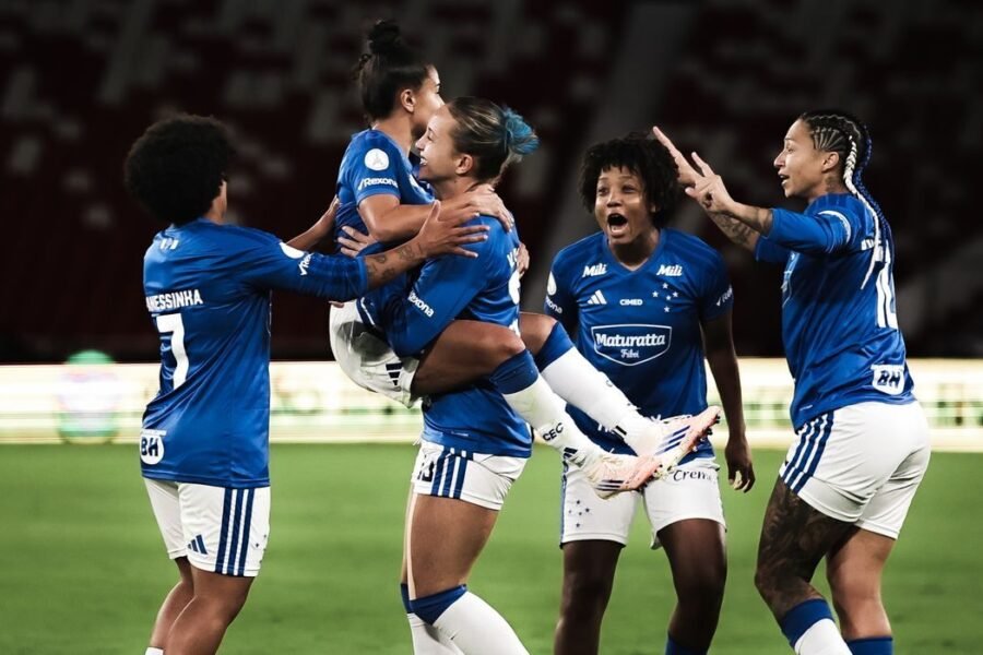 Libertadores Feminina: Cruzeiro resiste à altitude e vence na estreia
