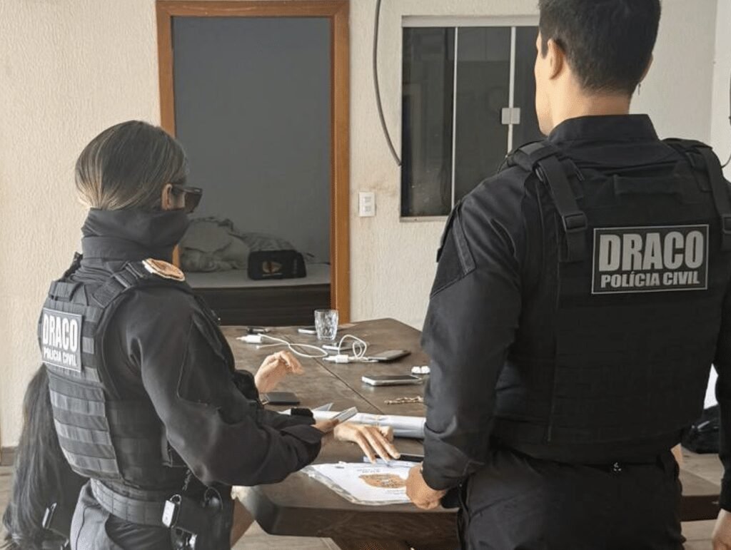 Operação em Mato Grosso mira patrimônio de facção e sequestra cinco imóveis