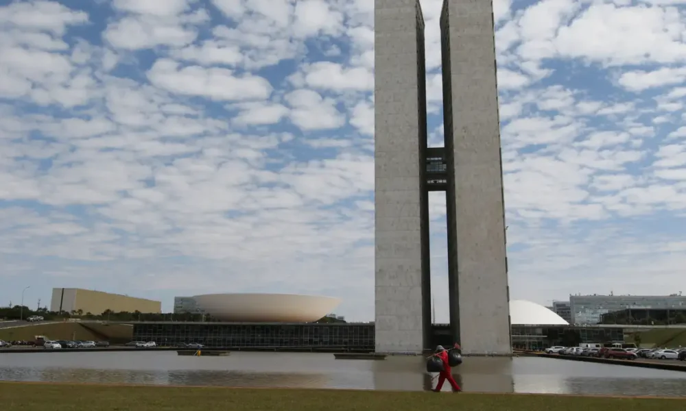 Eleitorado deu recado sobre segurança e custo de vida nas urnas, avalia cientista político da UnB