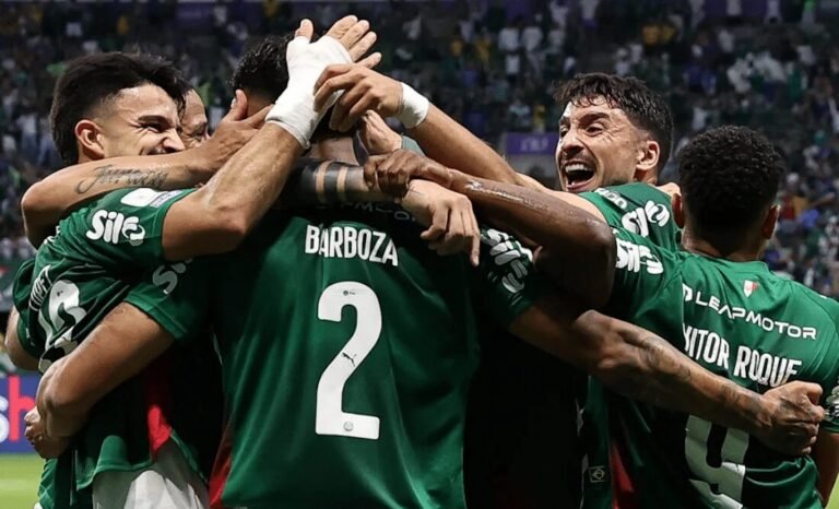 Palmeiras vence Fluminense e sai na frente por vaga na final da Libertadores