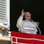 Papa Leão XIV é internado em Roma para cirurgia no pulmão