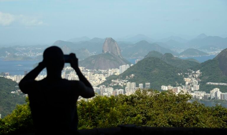 PM do Rio reforça policiamento para o feriado de segunda-feira