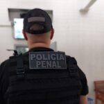 Prestadora de serviços é presa após ser flagrada entregando celular a reeducando no HMC