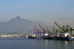 Previsão de superávit comercial de 2026 cai para US$ 84,4 bilhões