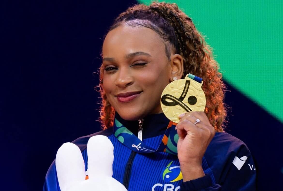 Rebeca Andrade conquista o tri no Mundial de Ginástica na Holanda