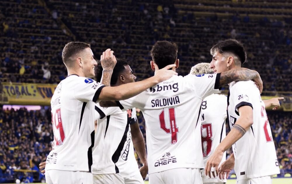 Vasco vence Boca Juniors na Bombonera e fica perto da final da Sul-Americana